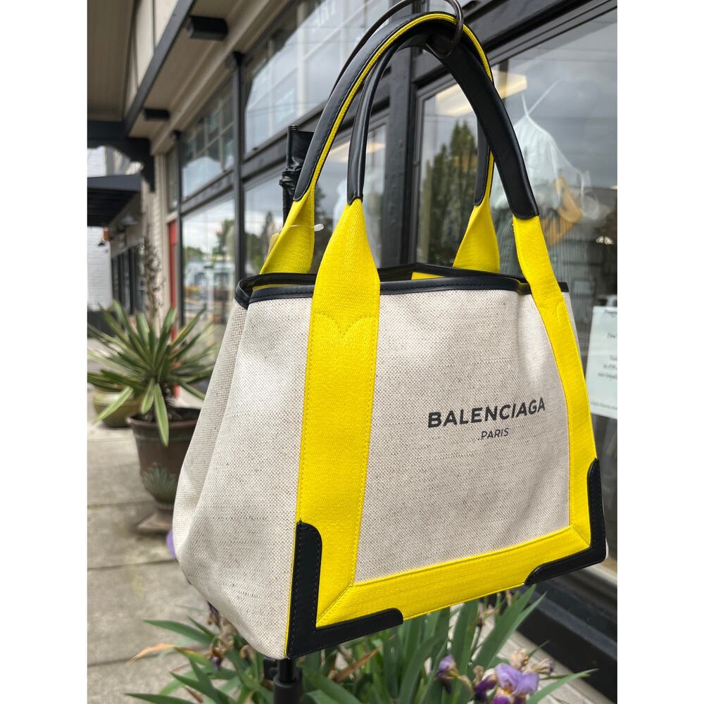 BALENCIAGA PARIS Cabas Cream & Yellow Canvas & Leather Tote Bag w/Pouch - Picture 4 of 13